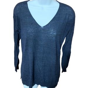 Vineyard Vines light navy v neck sweater